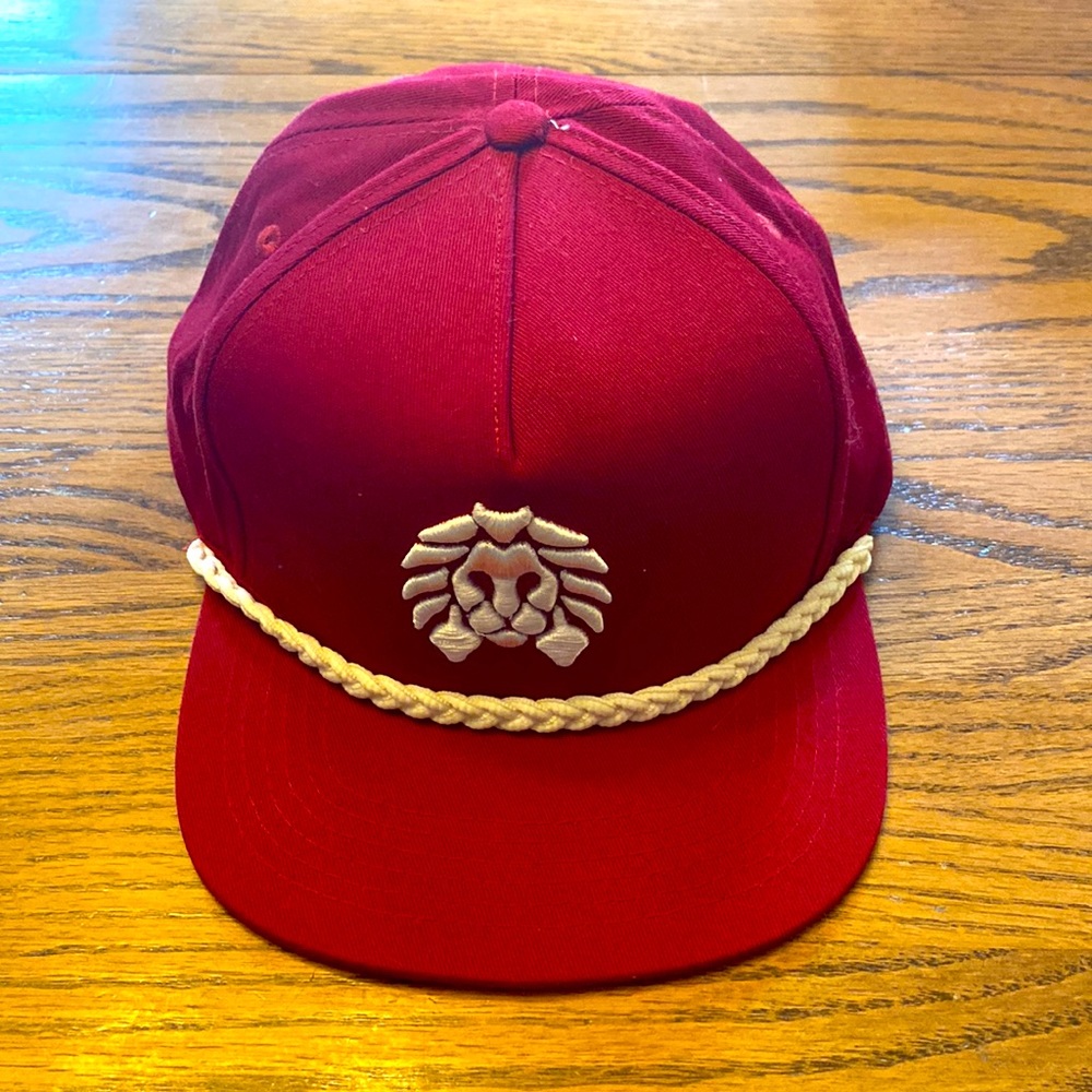 Rastaclat - Lion Head Snapback with Braid - Red/Merlot